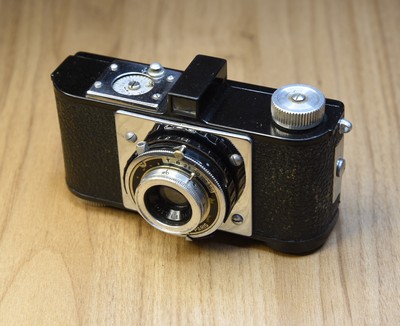 Appareil Photo Bakélite Miniature ARTIMA CADET - Made In France - Occasion