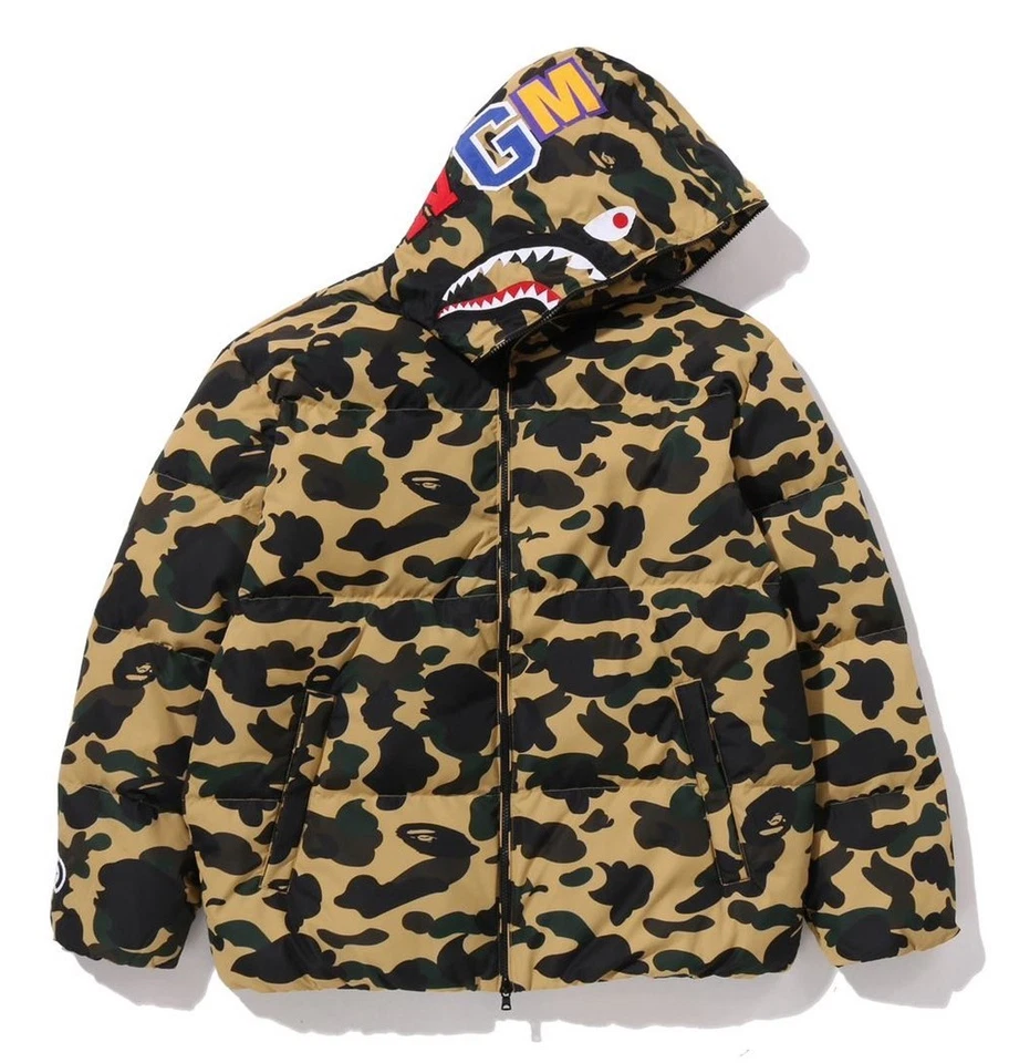 A BATHING APE Men's 1ST CAMO SHARK DOWN JACKET 1L80144305 - Image 2 of 4