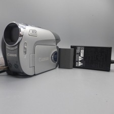 Canon DC311 Handheld DVD-RW Camcorder Silver Tested Full Working Set