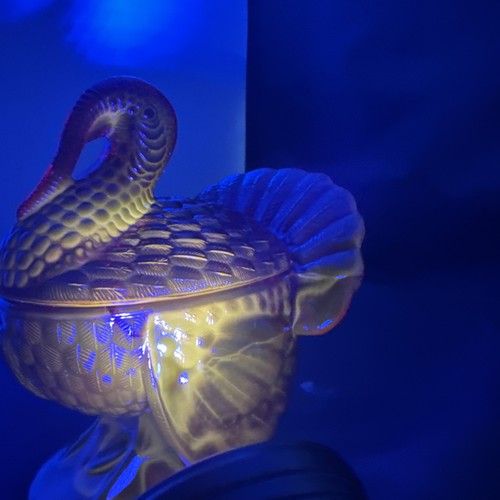 Vintage MCM LE Smith Ruby Red Amberina Glass Turkey Candy Dish 7.5" x 6" Glows - Picture 7 of 22