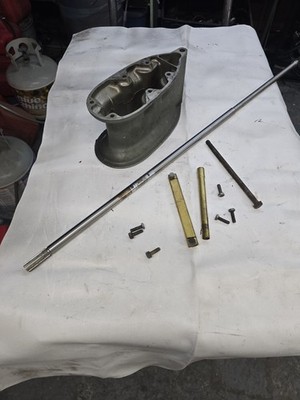VINTAGE JOHNSON EVINRUDE EXTENTION KIT. SHORT SHAFT TO LONG SHAFT