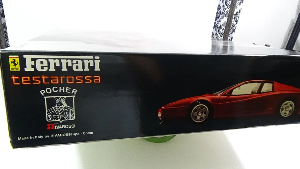 Pocher 1:8 Scale Red Ferrari Testarossa Diecast Model Kit - Image 3 of 4