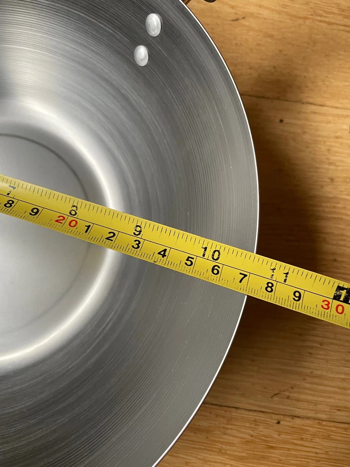 2 Wokpfannen Cooks Essentials 26cm und 32cm Alu Natur mit Holzgriff. - Bild 2 von 4