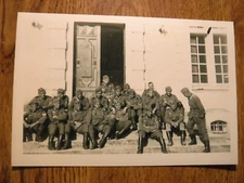 ONE BLACK & WHITE WORLD WAR II PICTURE OF GERMAN INFANTRY MEMBERS IN FRANCE (5)