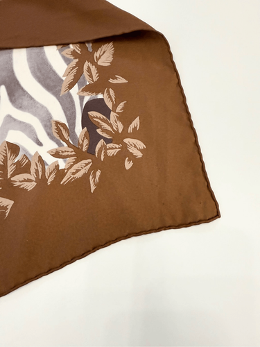 Sciarpa Salvatore Ferragamo seta marrone nero zebra giraffa safari animale - Foto 7 di 7