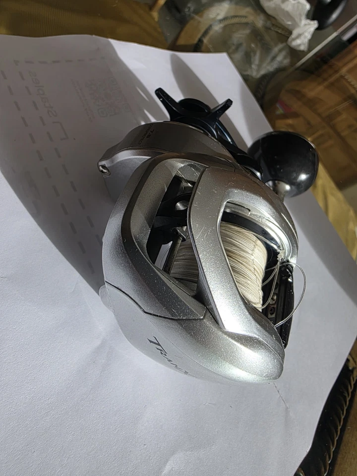 Shimano TRX300AHG Tranx 300a HG Right Hand Baitcasting Fishing Reel - Image 2 of 4