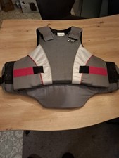 Ochraniacz pleców do jazdy konnej rozm. L firmy Loesdau