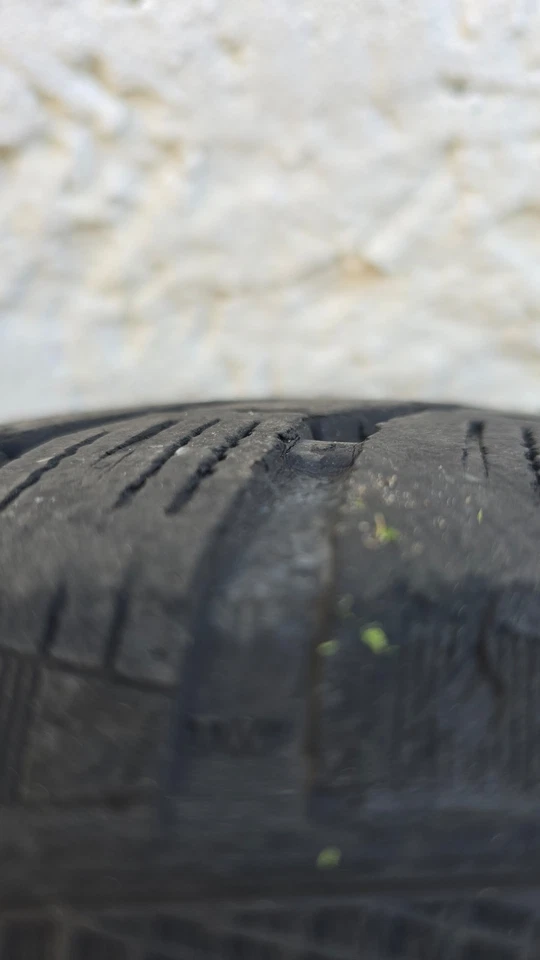 BMW Alufelgen mit Winterreifen – Continental WinterContact TS 860 – 205/55 R16 - Bild 4 von 4