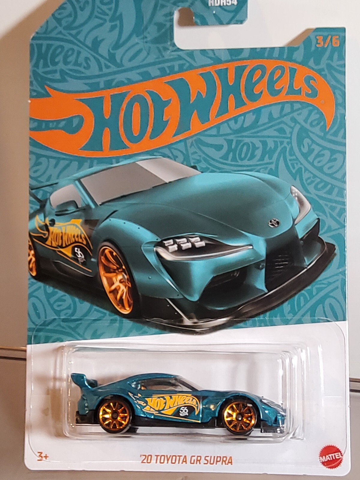 Picture 4 of 60