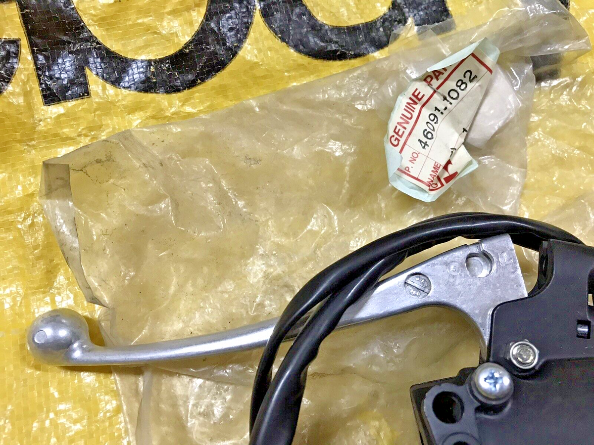 Kawasaki GTO KH100 KE100 RH Switch Lever Set 46091-1082 // NOS for