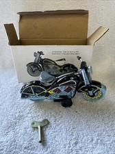 COOL Modern Tin Windup Old Fashion Motorcycle 5 1/2" Long MS365