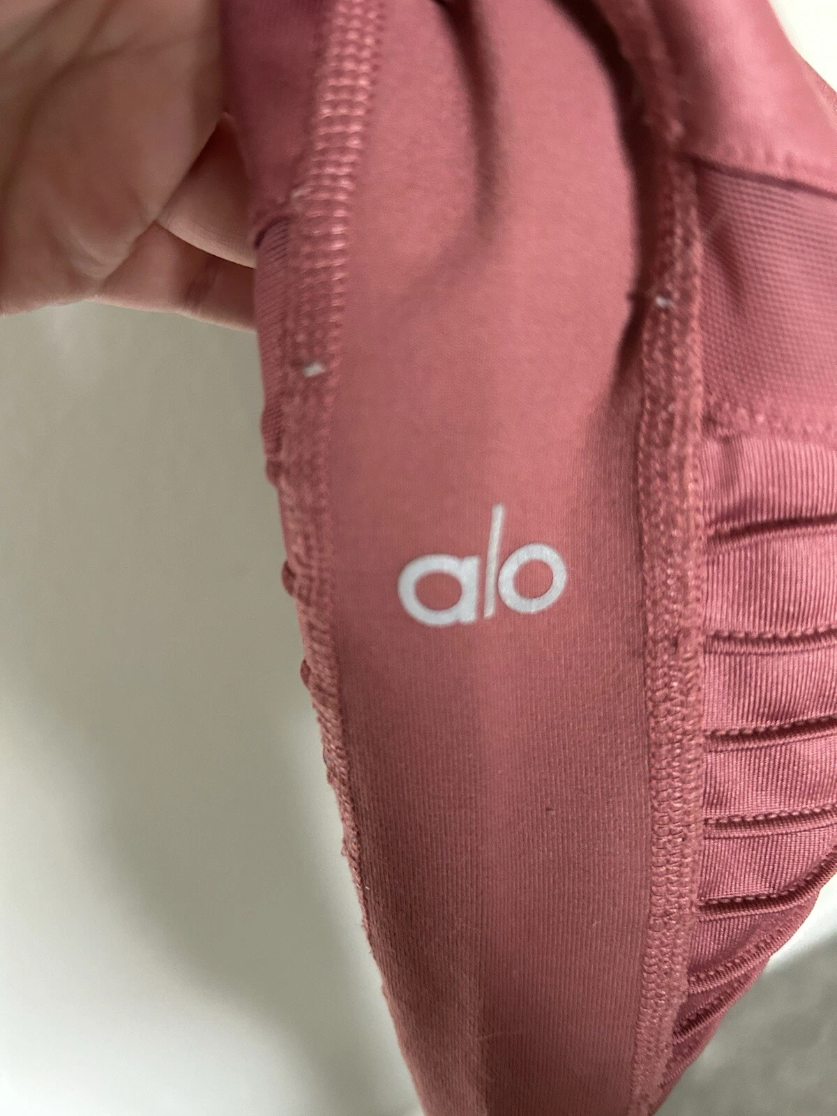alo-yoga active athleisure casual lounge fall winter leggings