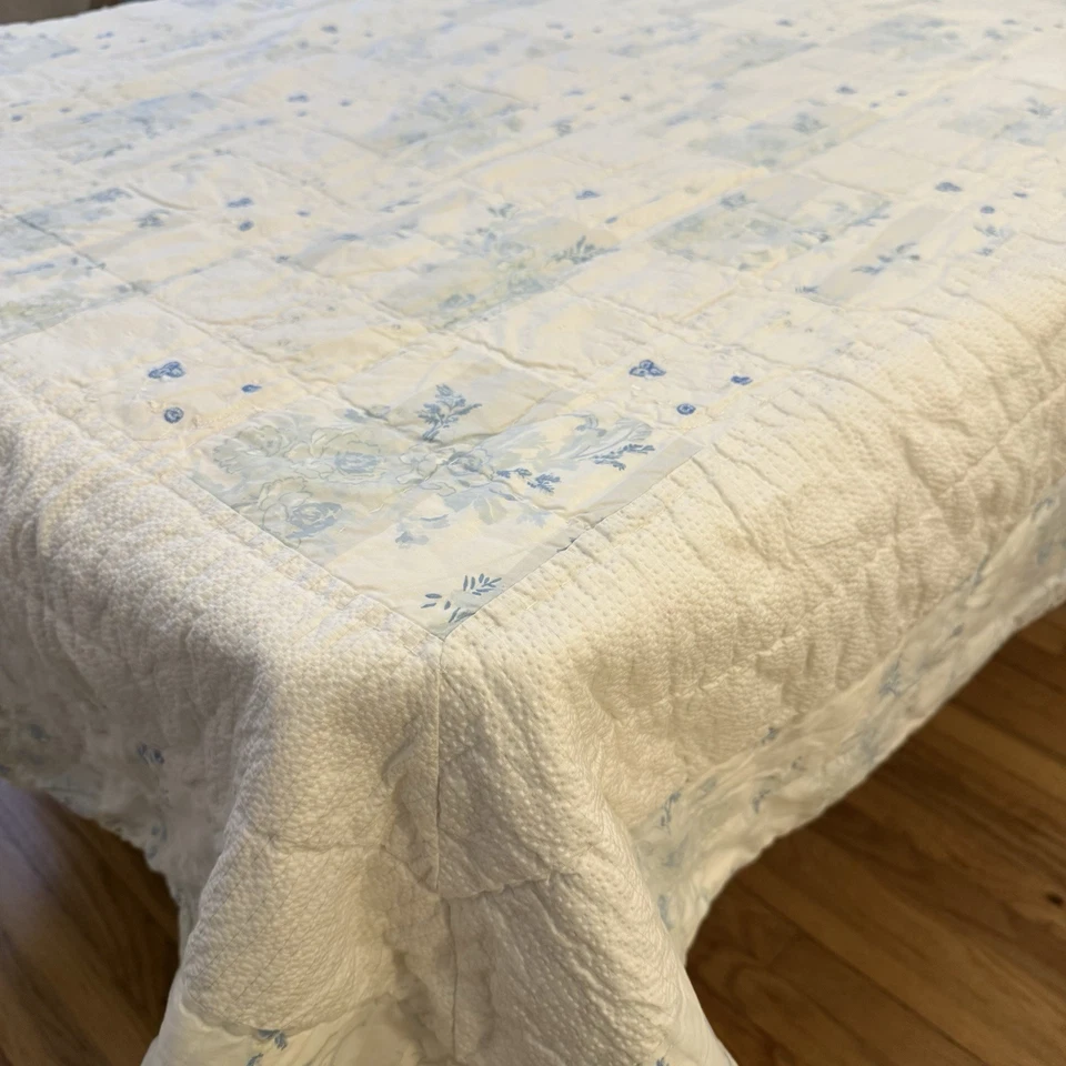 Vintage Simply Shabby Chic Blue Rose  Patchwork Quilt F/Q Ruffle Rachel Ashwell - Image 2 of 4