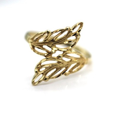 14 Karat Gelbgold Diamantschliff geschnitzte Feder Ring Größe 7