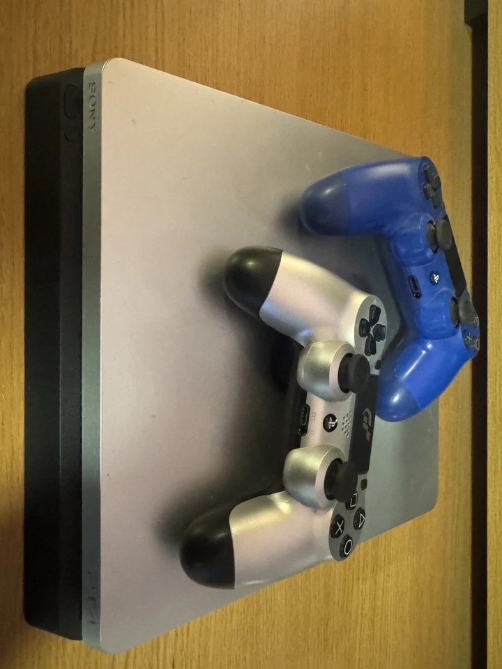 🎮 PlayStation 4 SLIM – Gran Turismo Special Edition (1TB) - Image 2 of 4