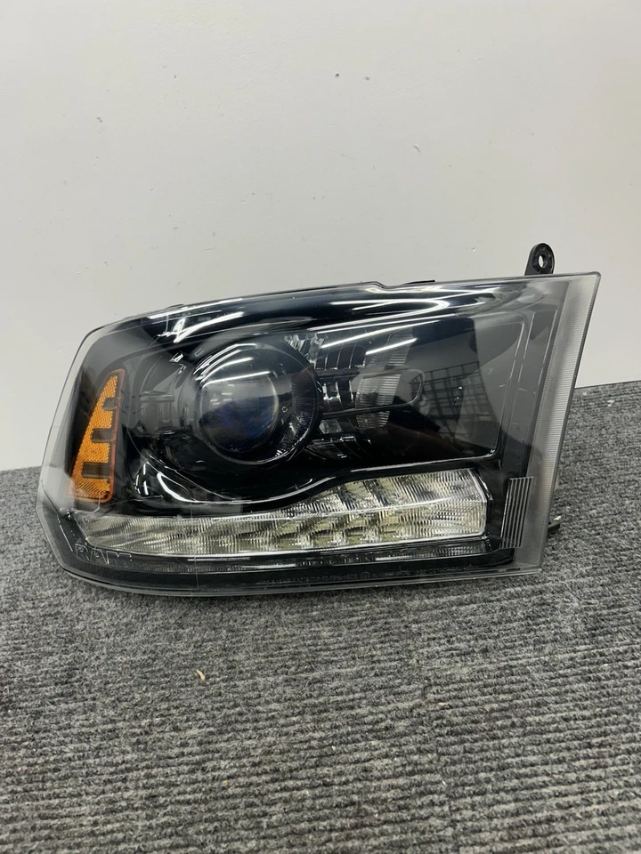 Faro halógeno LED negro OEM 2013-2018 Dodge RAM 1500 2500 (derecho/paso) Foto 3 de 4