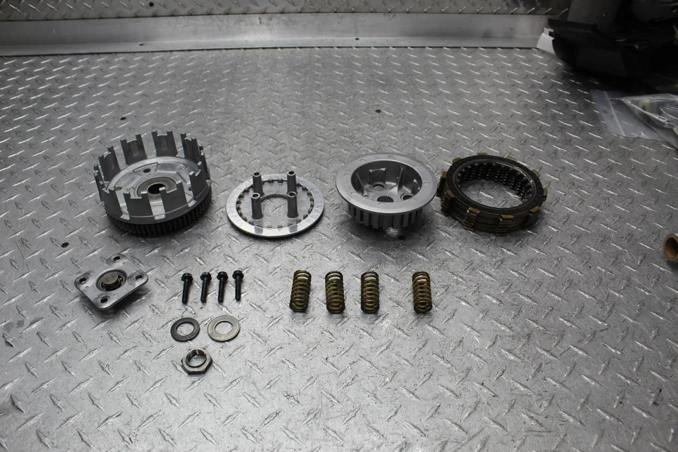 2007 Honda Shadow Spirit 750 VT750DC CONJUNTO COMPLETO DE EMBREAGEM - Imagem 2 de 4