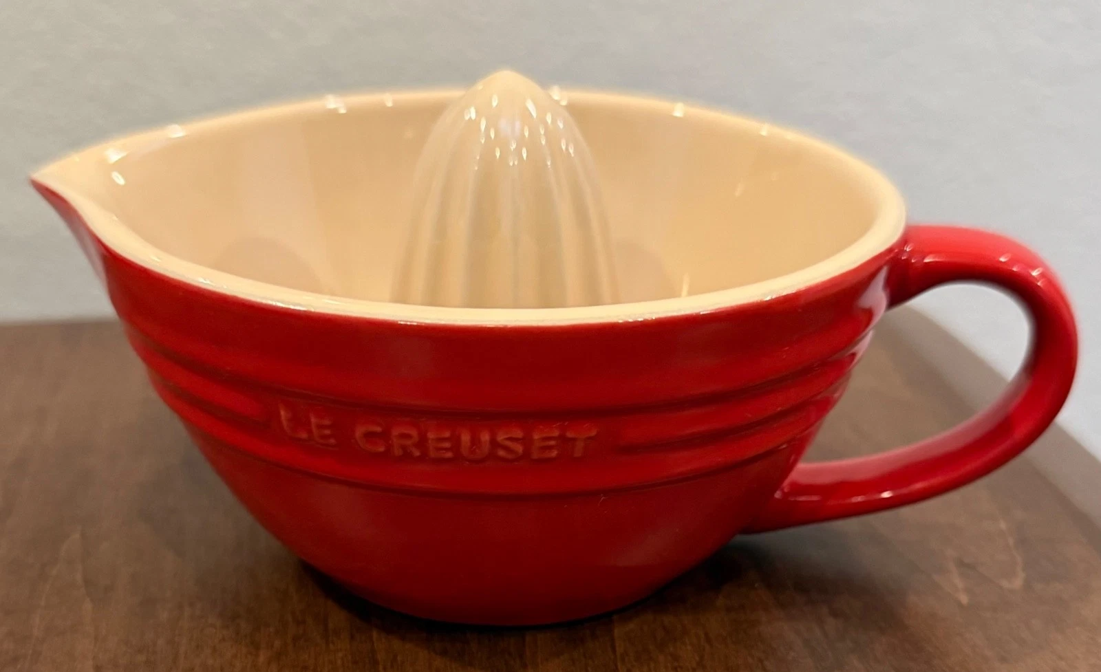 7.5" Le Creuset Stoneware Citrus Lemon Juicer Reamer Red Cerise