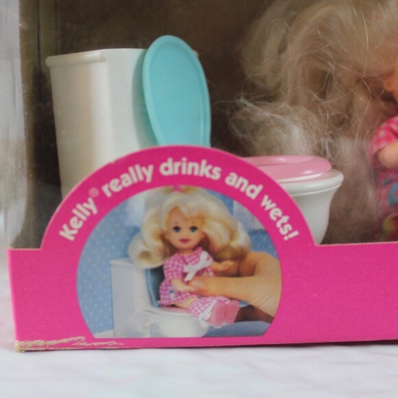 BARBIE 1996 POTTY Training Kelly A.A. Fabriqué en Chine NRFB* EUR 150