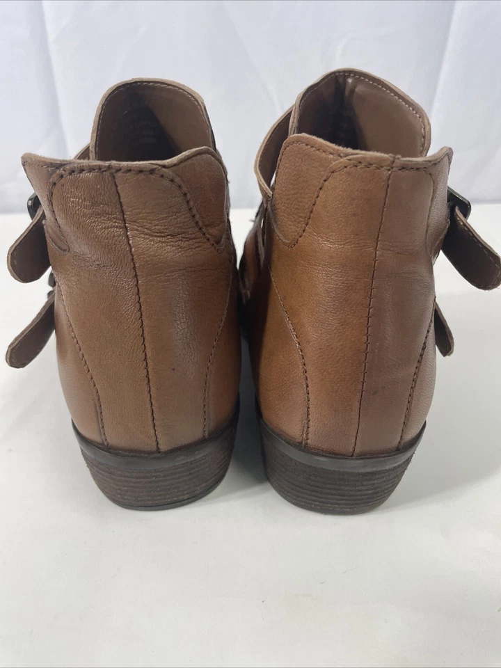 Diba 女式棕色漂亮皮革经典一脚蹬踝靴 8 码 — 第 3/4 张图片