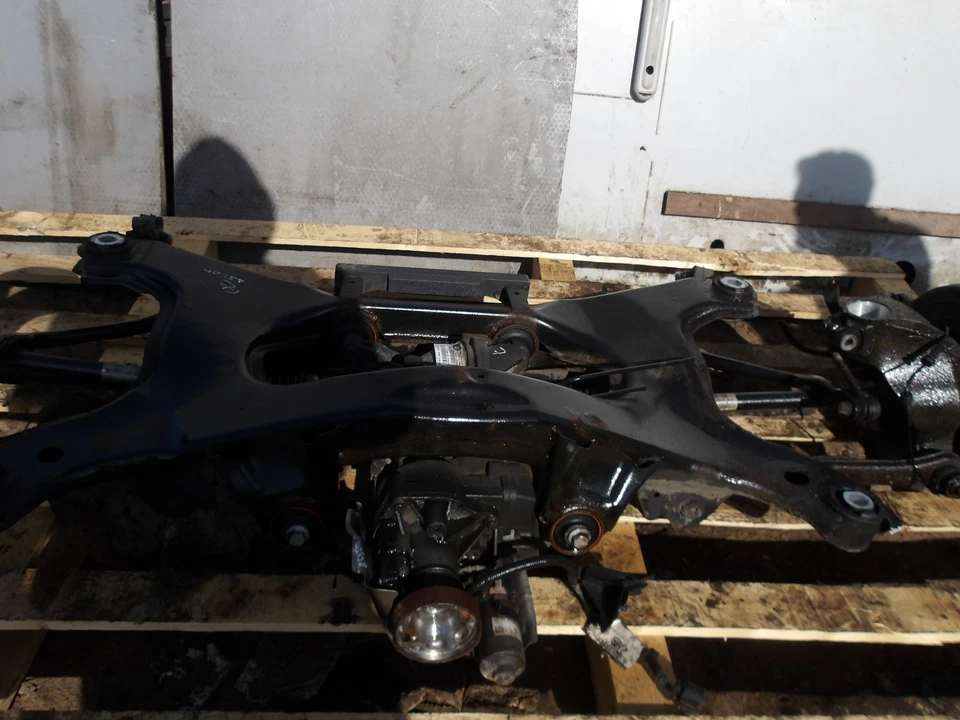 LAND ROVER RANGE EVOQUE MK1 FL L538 2013-2018 REAR AXLE COMPLETE + DIFF 40758 - Image 3 of 4