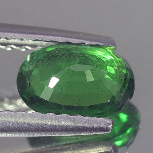 IMPRESIONANTE GRANATE TSAVORITA VERDE SIN CALEFACCIÓN OVALADO AA 0,98 QUILATES NATURAL - Imagen 3 de 3