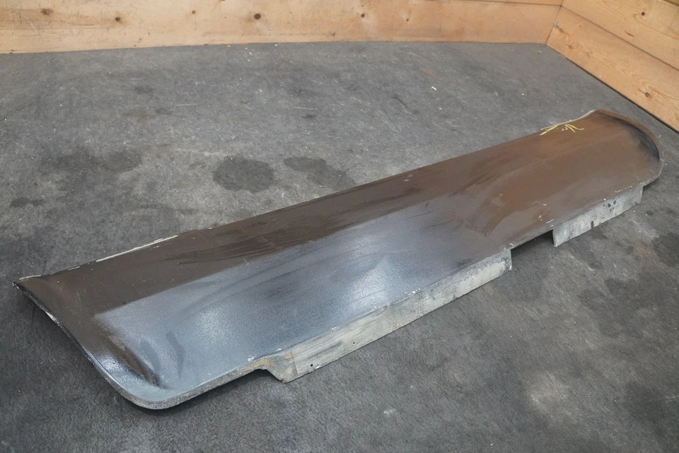 Panel basculante derecho falda lateral moldura ladrillo Sv-1 1974 Foto 3 de 4