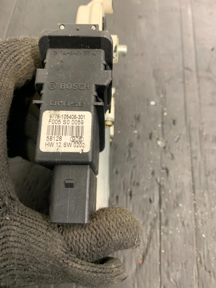 2001 VOLKSWAGEN GOLF PASSENGER SIDE REAR WINDOW MOTOR 1C0959811A #2 - Image 4 of 4