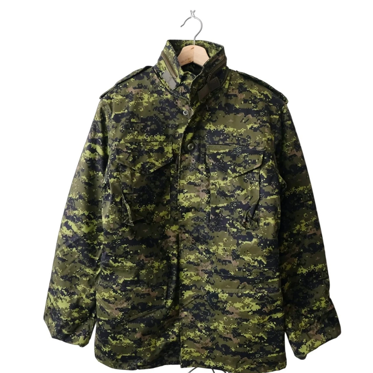 Hero Brand M-65 Field Jacket w/Insulated Detachable Liner - Canadian Digital
Opens in a new window o