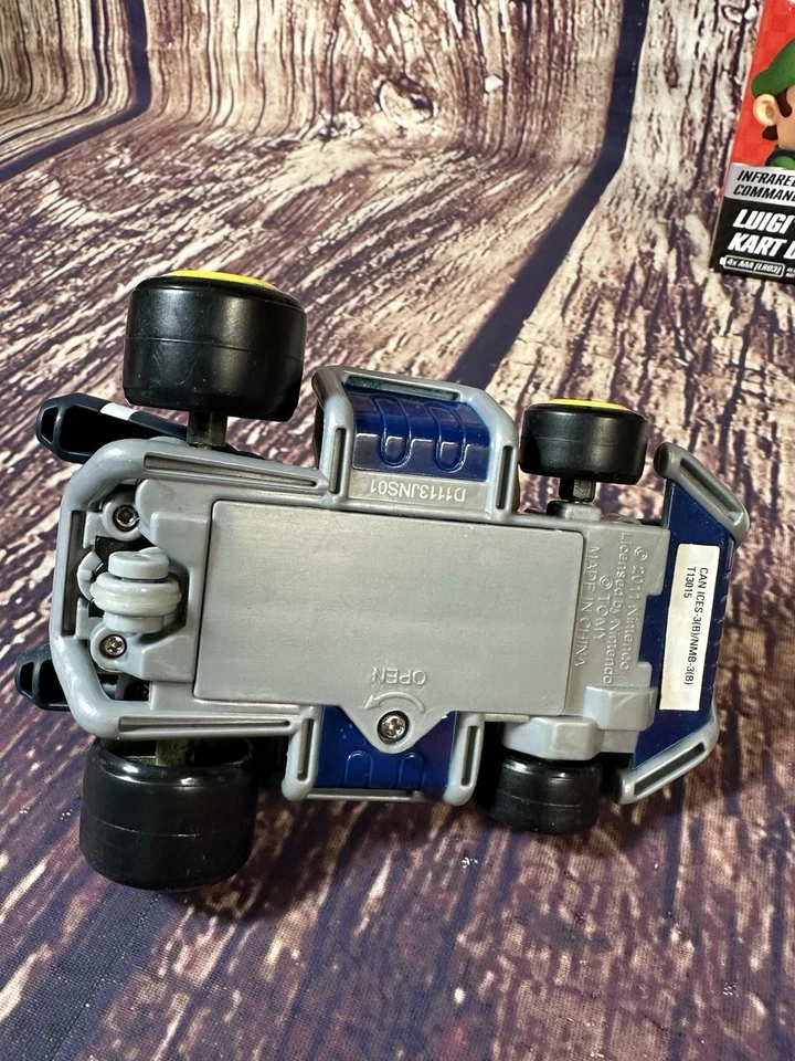 RARE - Super Mario Mario Kart 7 Drift Kart IR Luigi R/C Car - SOLD AS IS - Image 4 of 4