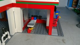 Lego 10184 50 Year Town Plan with Box And Certificate Letter 