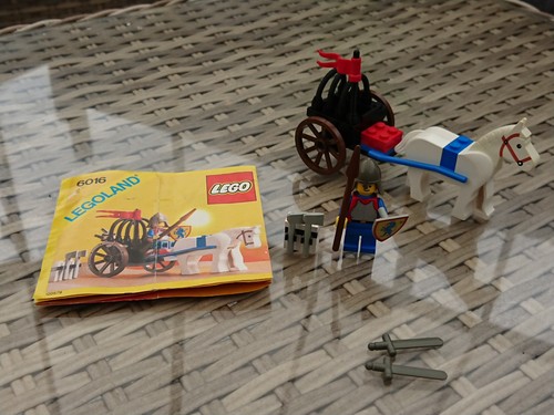 Lego Castle: Löwenritter 6016 Ritter Arsenal Komplettset mit Anleitung