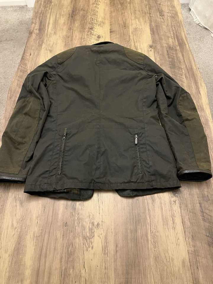 Chaqueta deportiva de cera Barbour Beacon, para hombre Reino Unido pequeña, verde, Bond Skyfall Foto 2 de 4