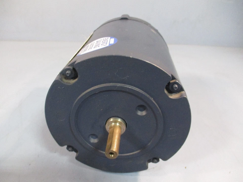 LEESON C42T17NB1C 1/6 HP 3 PHASE 1725 RPM Motor H42 Frame Cat. 092015.00 - Image 2 of 4