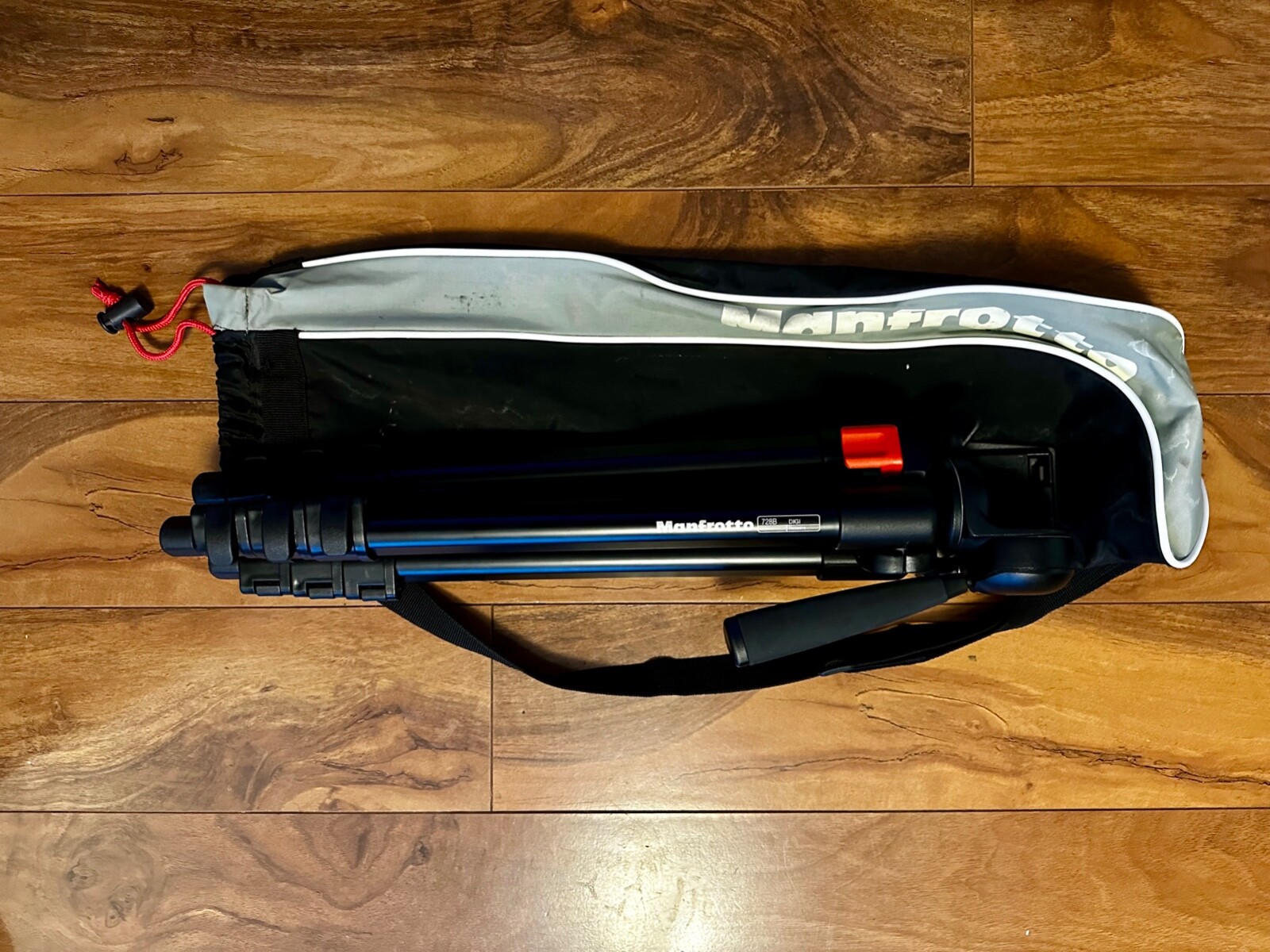 Used Manfrotto 728B Tripod with Carry Bag 719821204848 eBay