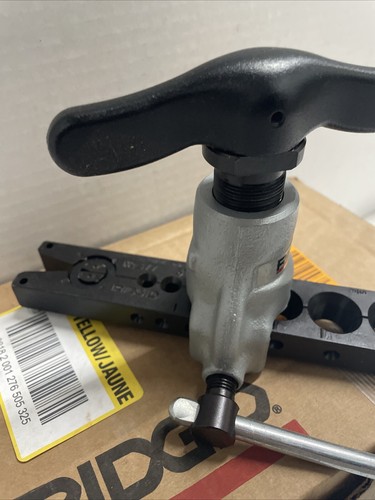 RIDGID 377 (41162) Herramienta de llamaradas sin trinquete para llamaradas SAE de 37° - Imagen 3 de 3