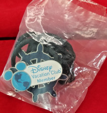 Disney Exclusive Vacation Club Member Ship Wheel Spinner Lanyard Clip Lanyard