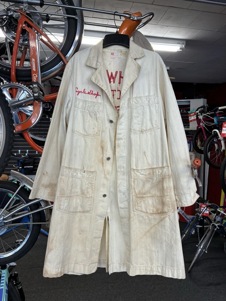 Vintage Schwinn Factory Trained Service Coat - Image 2 of 4