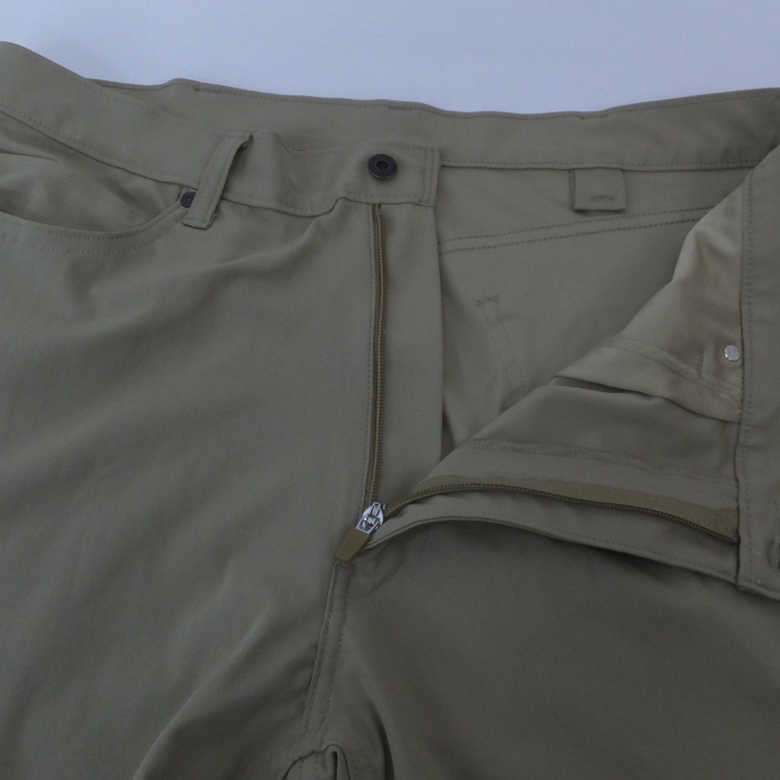 Levi’s 511 Performance Pants Men’s 38x31 Beige Engineered For Movement Polyester thumbnail 6