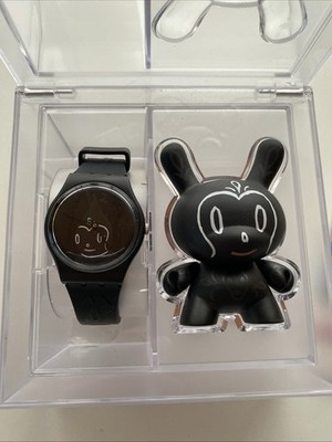 SWATCH STANDARDS 2011 - GB249 - MIDNIGHT MAGI - Von Gari Baseman - Neu