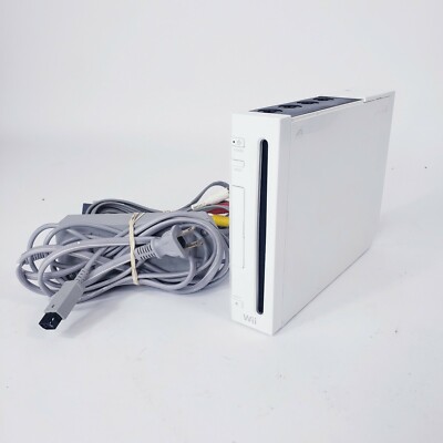 Nintendo Wii White Video Game Console, Cords RVL-001 - *READ