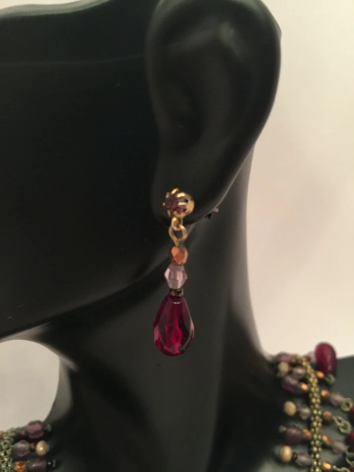 Conjunto de Pendientes Colgantes Collar Cuerda Tono Dorado Gema Perla Rubí Simulado De Colección Avon  Foto 3 de 4