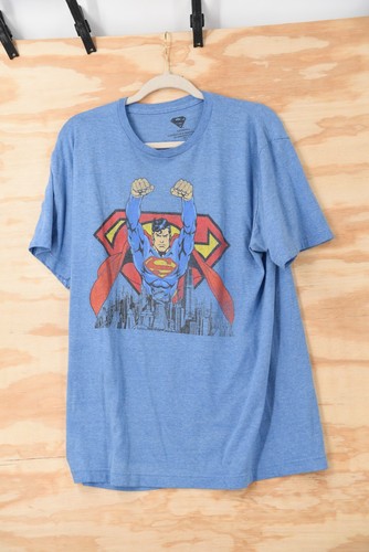 Superman Metropolis Skyline DC Authentic Mens Large T-Shirt - Picture 4 of 10