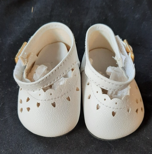 LITTLE WHITE WITH HEARTS DOLL SHOES WITH KNEE HIGHS SOCK - Picture 2 of 4