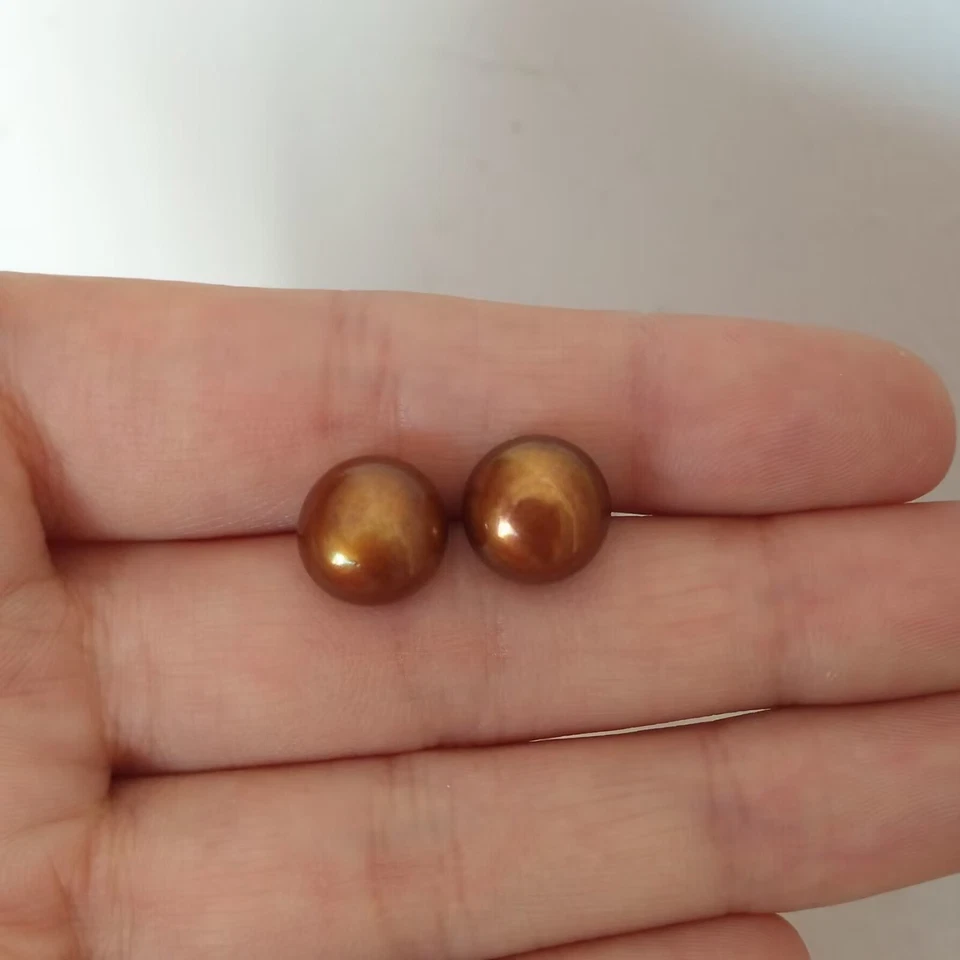 Charming Pair 10-11mm South Sea Chocolate Pearl Stud Earring 18k Au750 - Image 2 of 4