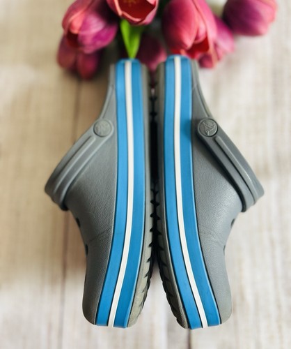 Crocs Unisex Grey Blue Logo Striped Crocband Clog Shoes Size 6 Women’s - Picture 7 of 11