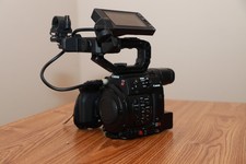 Canon EOS C200 Cinema Camera With Battery and Cards  Used  B 