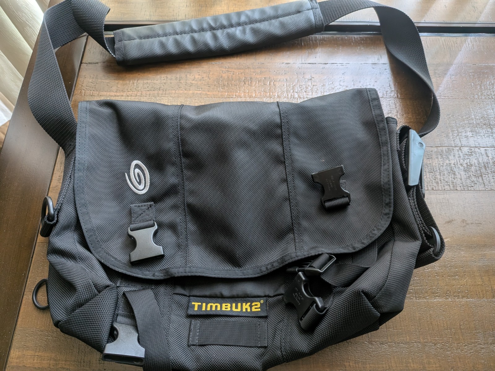 Timbuk2 Messenger Bag - Black Cross Body Shoulder Pouch