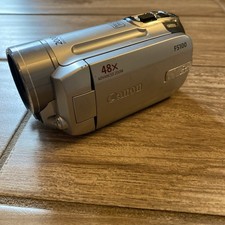 CANON LEGRIA FS100 Digital Camcorder. Silver. No Charger.