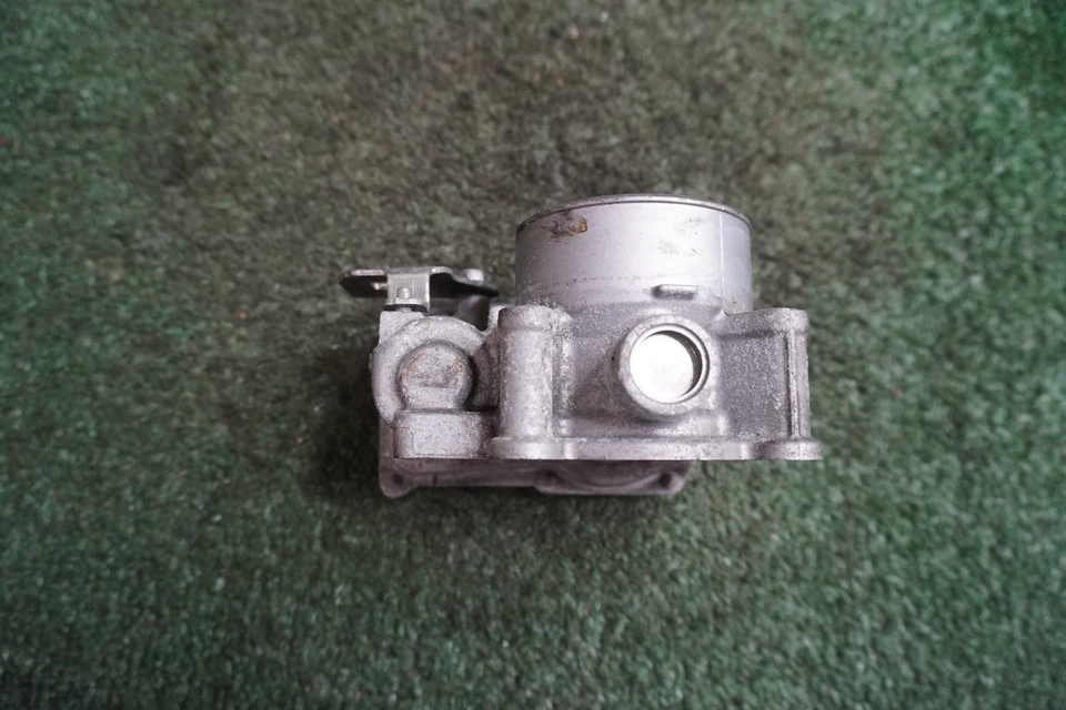 MAZDA 3 2014 2015 2016 2017 2 L carrocería del acelerador fabricante original 92 k millas PE0113640 Foto 3 de 4